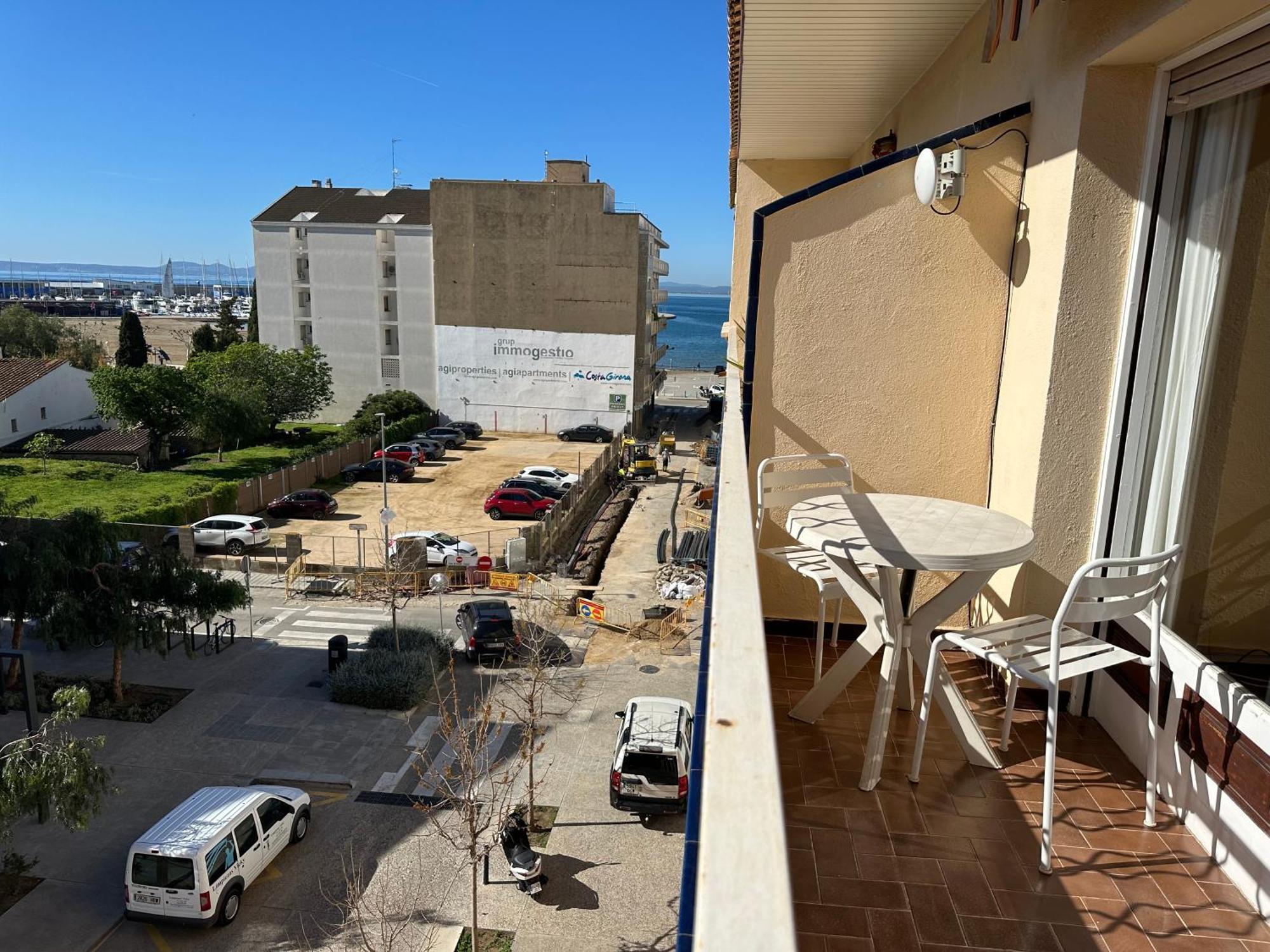 Agi Llotja Plazza Apartment Roses Exterior photo